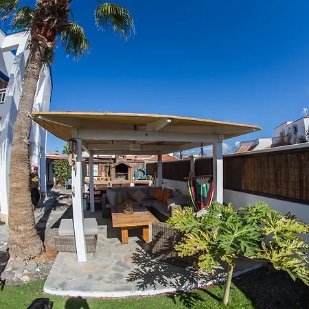Surfhouse Гостевой дом Коральео
